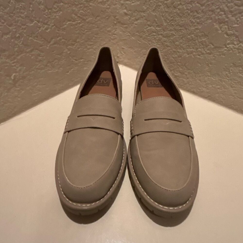 Dolce Vita Women's Size 11 Crisp Slip On Loafers Natural Beige Preppy Academia